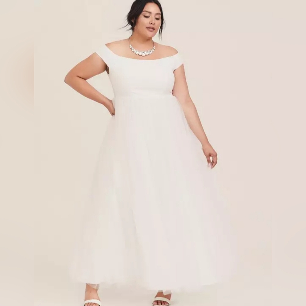 Torrid Ivory Off Shoulder Tulle Wedding Gown